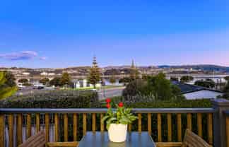 140 Main Road, Titahi Bay