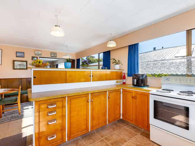 8 Tregony Place, Camborne
