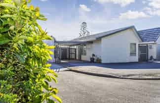 5A Oak Avenue, Paremata