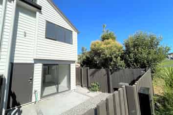 4/52 Rua Road, Glen Eden