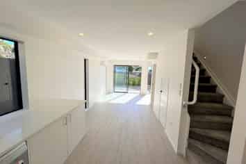 4/52 Rua Road, Glen Eden