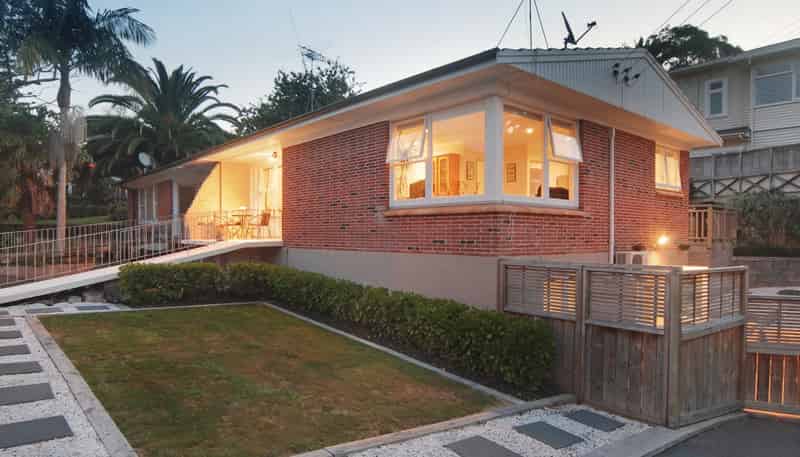 B/8 Kelvin Road, Remuera