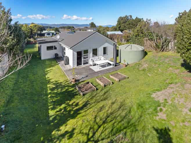 27 Sarah Street, Waikawa Beach
