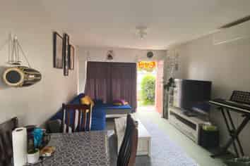 4/28 Charlemont Street, Whitiora
