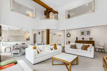 1.6/1 Queens Wharf, Wellington Central
