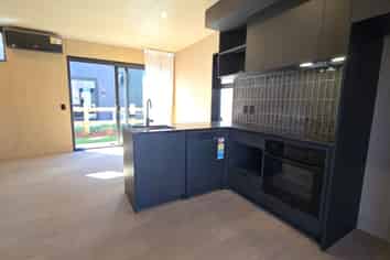24 Hall Street, Frankton
