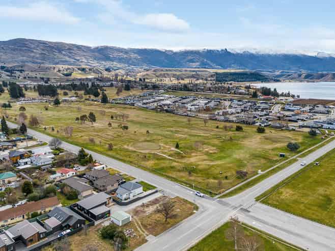 8 Neplusultra Street, Cromwell