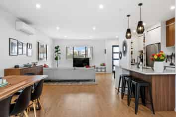 21 Autumn Blaze Street, Hobsonville