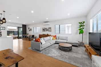21 Autumn Blaze Street, Hobsonville