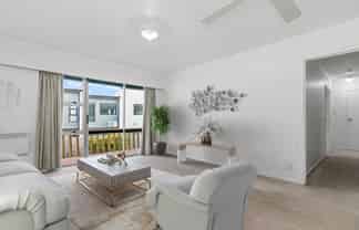 2/68 Clayburn Road, Glen Eden