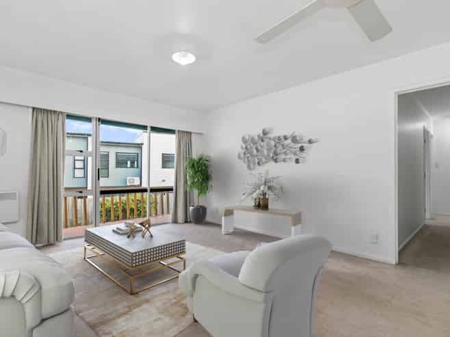 2/68 Clayburn Road, Glen Eden