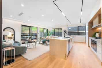 36 Streamview Way, Long Bay