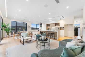 36 Streamview Way, Long Bay