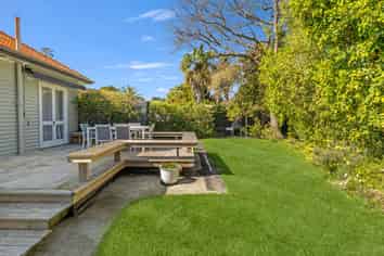 14 Clapham Place, Whanganui East
