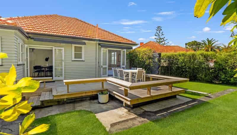 14 Clapham Place, Whanganui East