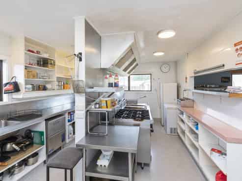 Landmark Property with Accommodation – Live Onsite