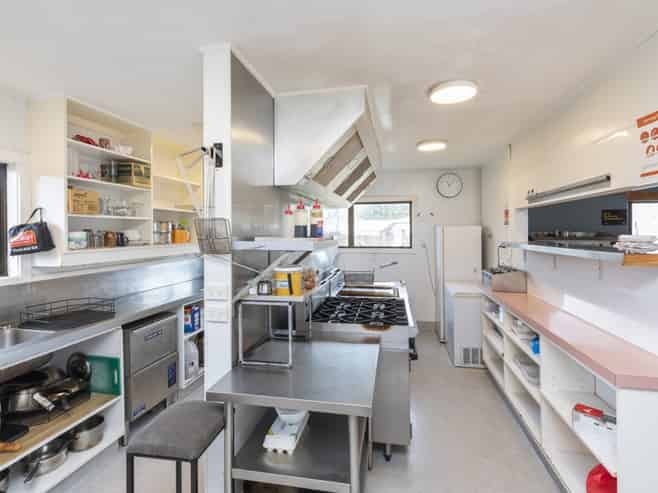 Landmark Property with Accommodation – Live Onsite