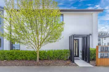 23 Hargest Crescent, Sydenham
