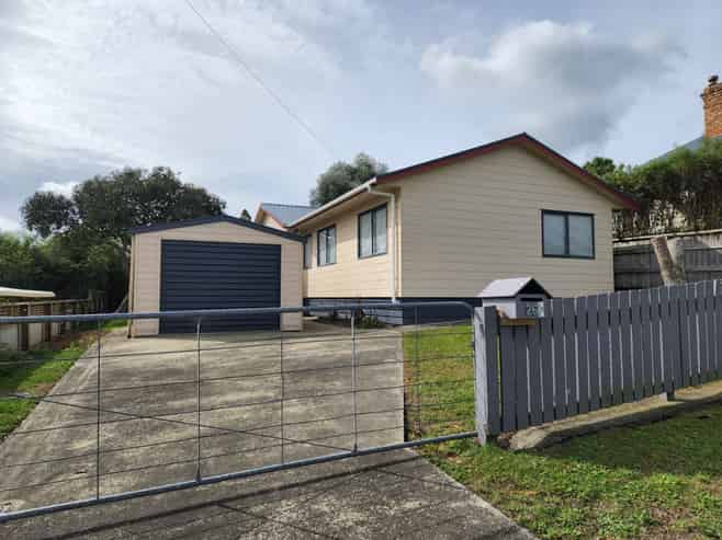 26 Puriri Street, Helensville