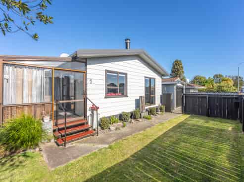 14 Hurley Road, Paraparaumu Beach