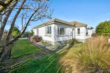 166 Charlton Road, Upper Charlton