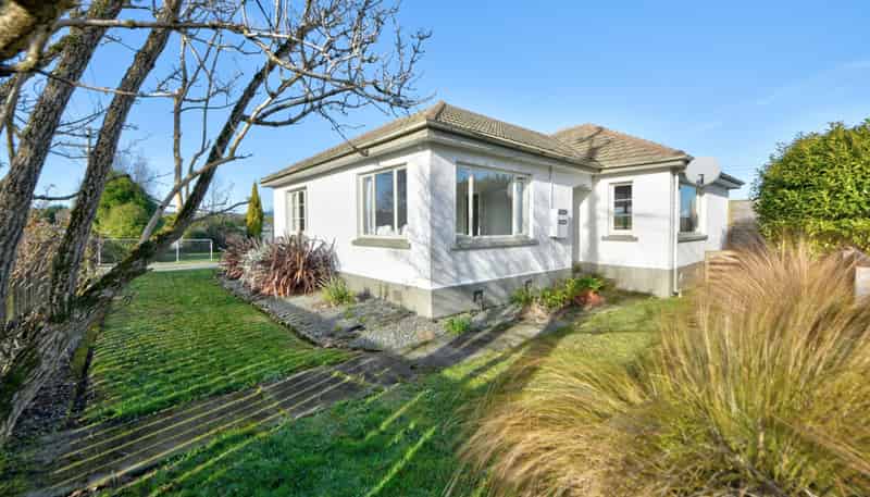 166 Charlton Road, Upper Charlton