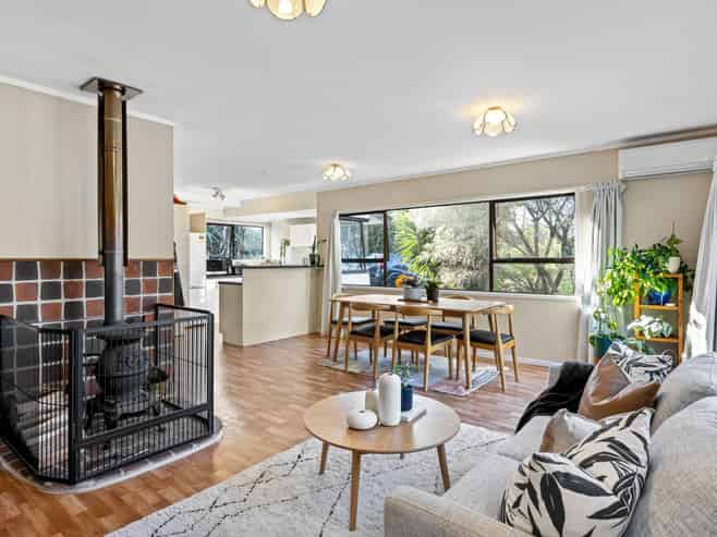 10A Stillwater Crescent, Stillwater