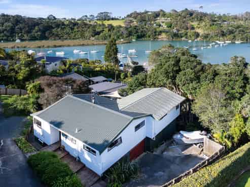 10A Stillwater Crescent, Stillwater