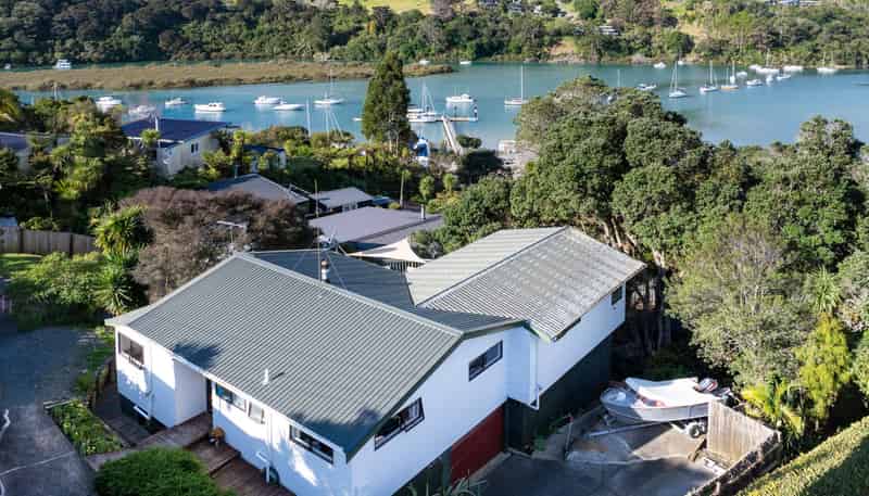 10A Stillwater Crescent, Stillwater
