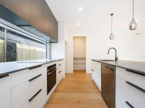 42B Batt Street, West End