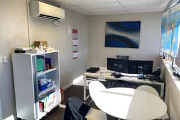 PRACTICAL AIRPORT OFFICE SPACE
