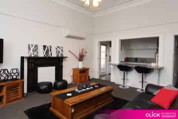 2/2 Royal Terrace, Dunedin Central