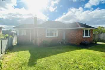 10 Thompson Terrace, Manurewa