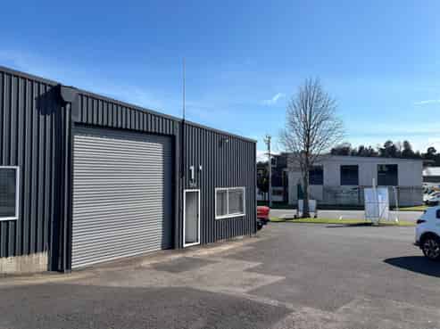 Street front fire cracker!