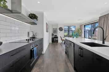 63 Quinn Crescent, Ravenswood