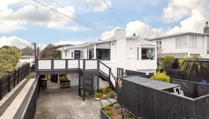2/34 Puriri Street, Hilltop