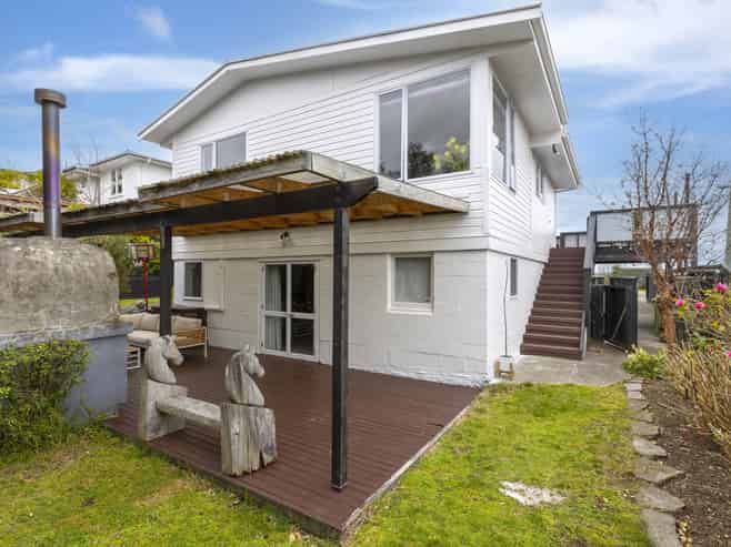 2/34 Puriri Street, Hilltop