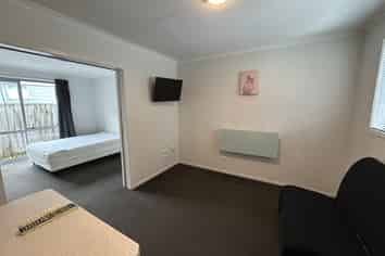 4/12 Crescent Court, Melville
