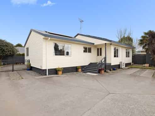 44A Bellevue Road, Brookfield