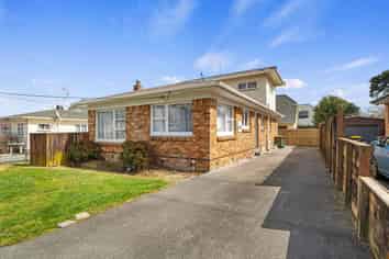 17 Hogan Street, Hamilton East