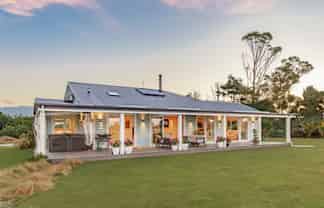 134 Snodgrass Road, Westport