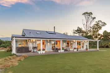 134 Snodgrass Road, Westport