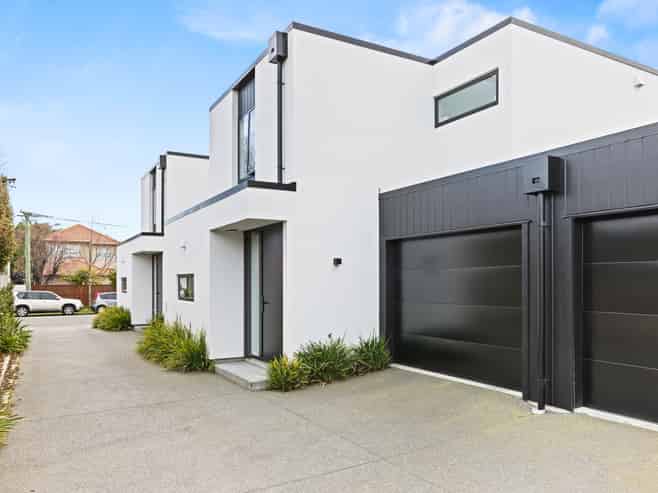 2/10 Bishop Street, Saint Albans