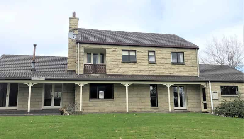 73 Gracechurch Drive, Flat Bush