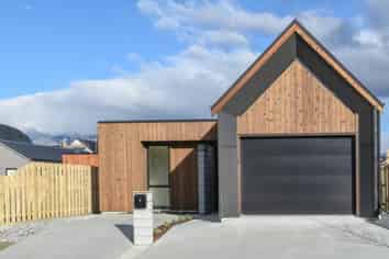 4 Longlands Street, Dalefield/Wakatipu Basin