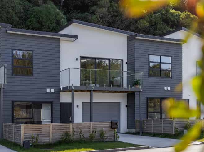 4, 6, 8 Tradewinds Drive, Whitby