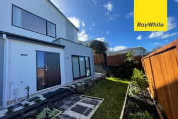 B/11 Pasteur Place, New Windsor