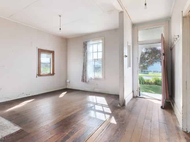 28 Railway Crescent, Masterton
