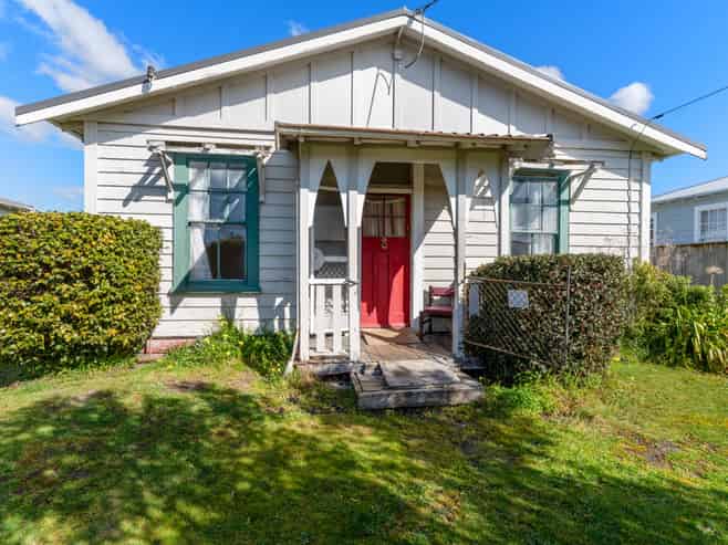 28 Railway Crescent, Masterton
