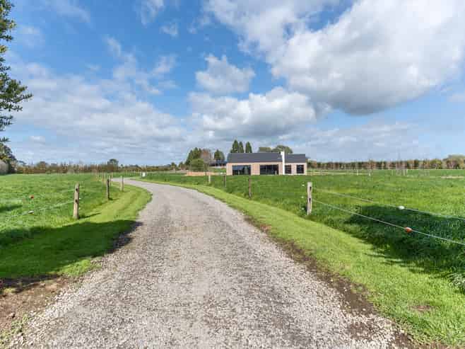 46 Kairau Road West, Sentry Hill